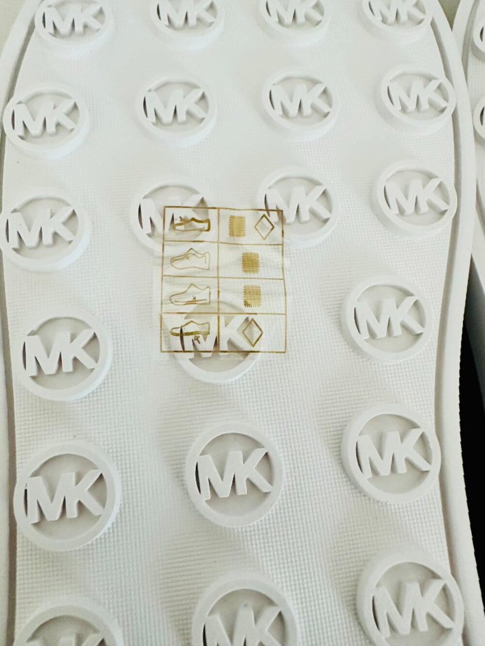 MICHAEL KORS ROMEY LACE-UP CHERRY RED CRYSTAL STUDDED FAUX LEATHER SNEAKERS 6.5M - Picture 10 of 11